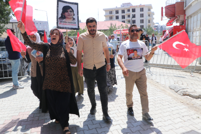 VAN Evlat nöbetindeki anneden oğluna, 'Teslim ol' çağrısı