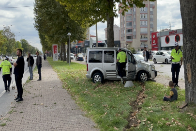 Hafif ticari aracın çarptığı yaya öldü