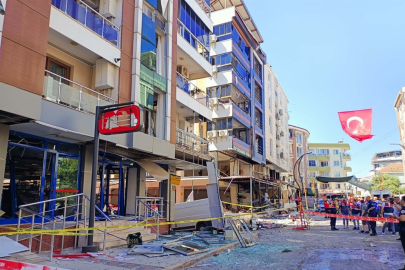 İzmir'de 5 kişinin öldüğü patlamanın bilirkişi raporunda 'gaz kaçağı' tespiti