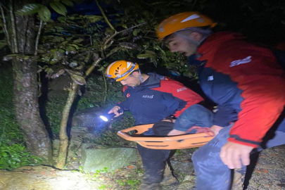 sağanak sonrası heyelan riski; mahsur kalan 5 kişi kurtarıldı