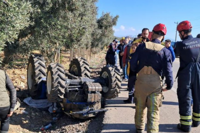 Kullandığı traktörün altında kalarak can verdi