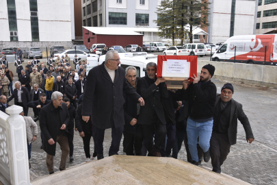 Irak ve Bitlis'te kalp krizi geçiren 2 güvenlik korucusu toprağa verildi