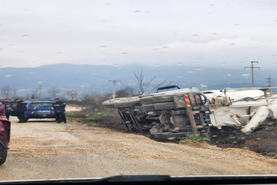 Devrilen beton mikserinin sürücüsü yaralandı