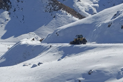 Şırnak'ta kardan kapanan 38 kilometrelik yol, ulaşıma açıldı