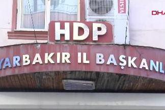 HAK- İş Genel Başkanı Arslan, evlat nöbeti tutan aileleri ziyaret etti