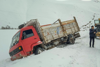 Van'da kardan kapanan 209 mahalle ve mezra yolu ulaşıma açıldı