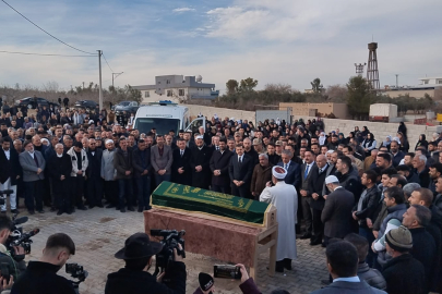 Bolu'daki yangında ölen Dilara defnedildi; kalp hastası babasına göz kulak olmak için gitmiş