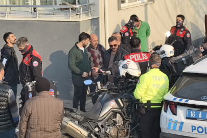 Bursa’da Şüpheli Araç 10 Kilometrelik Takiple Durduruldu, 2 Kişi Gözaltında